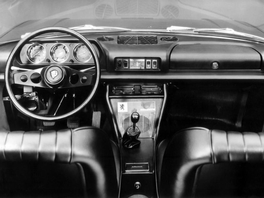  Peugeot 504 Coupe 1969 года  (фото 9 из 10)